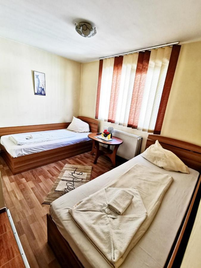 International Recola Banesti Exterior foto