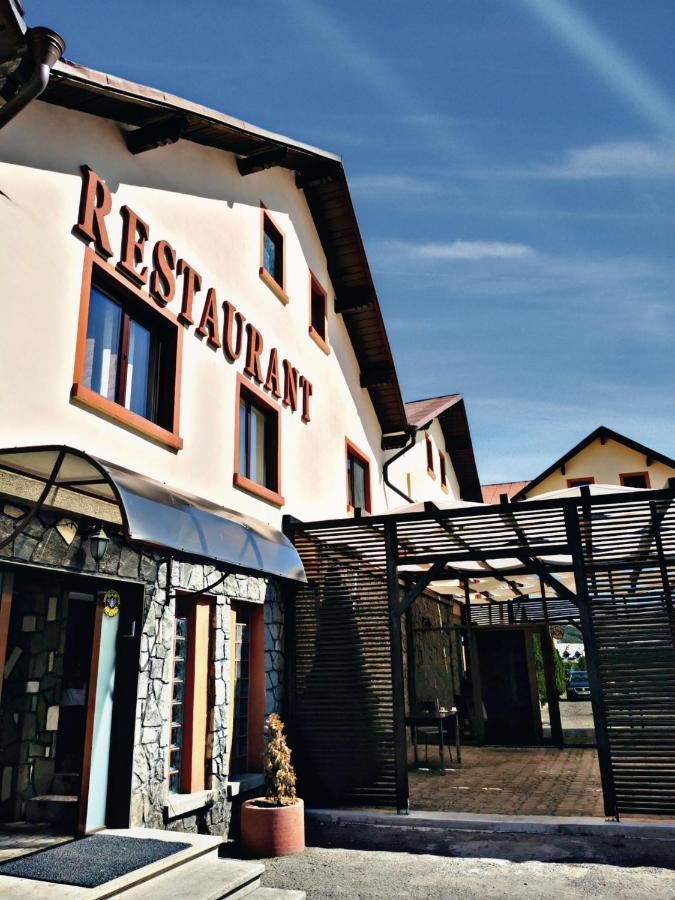 International Recola Banesti Exterior foto